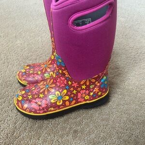 Bogs Kids Boots in Pink and Orange Floral